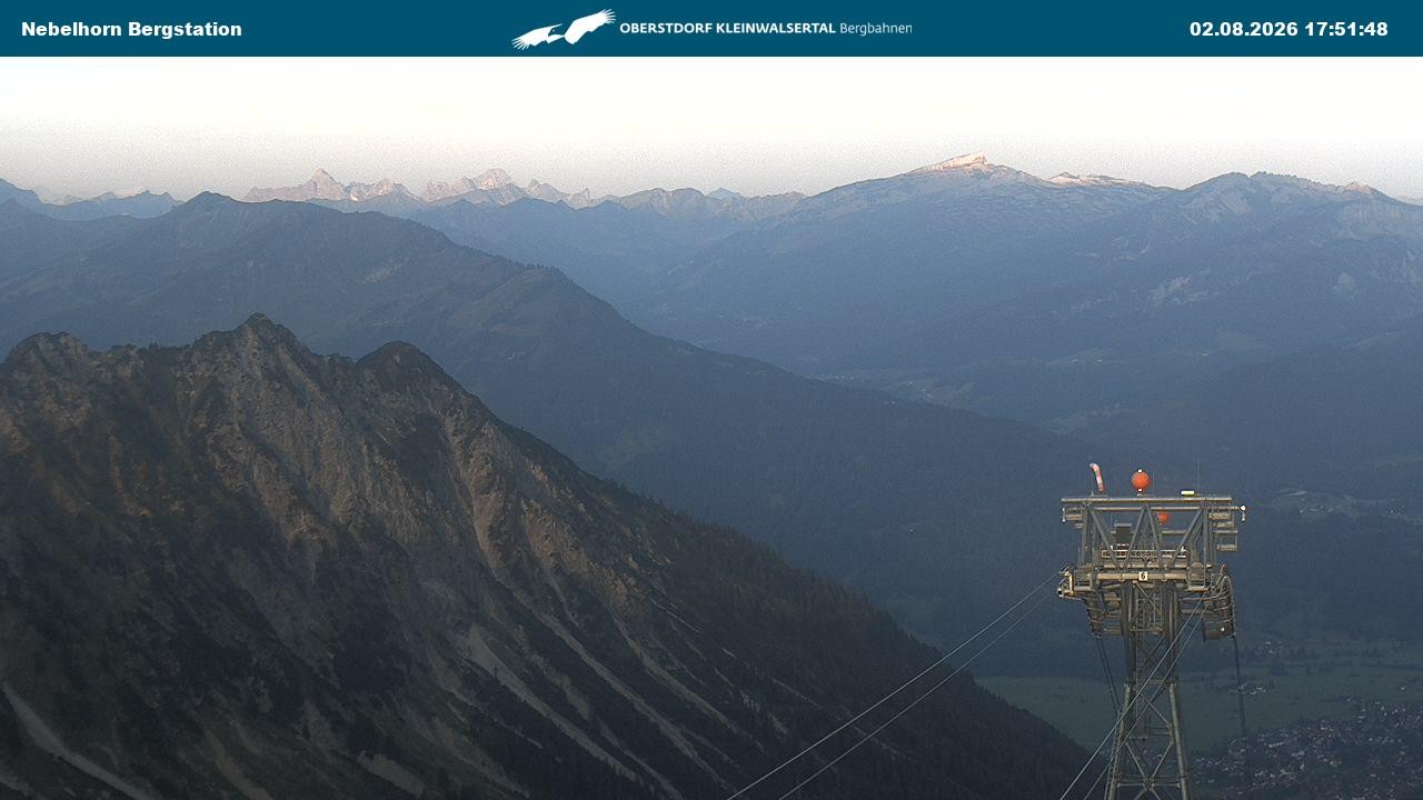 Archiv Foto Webcam Blick von der "Höfatsblick" Bergstation ins Tal