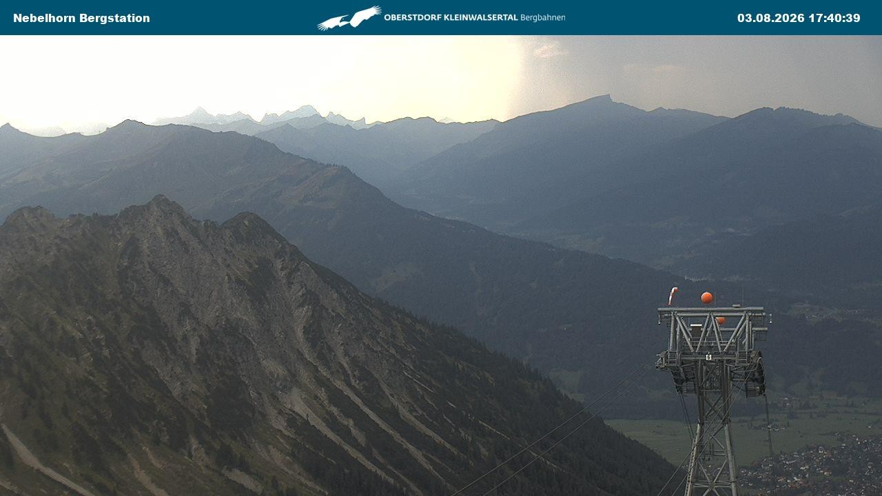 Archiv Foto Webcam Blick von der "Höfatsblick" Bergstation ins Tal