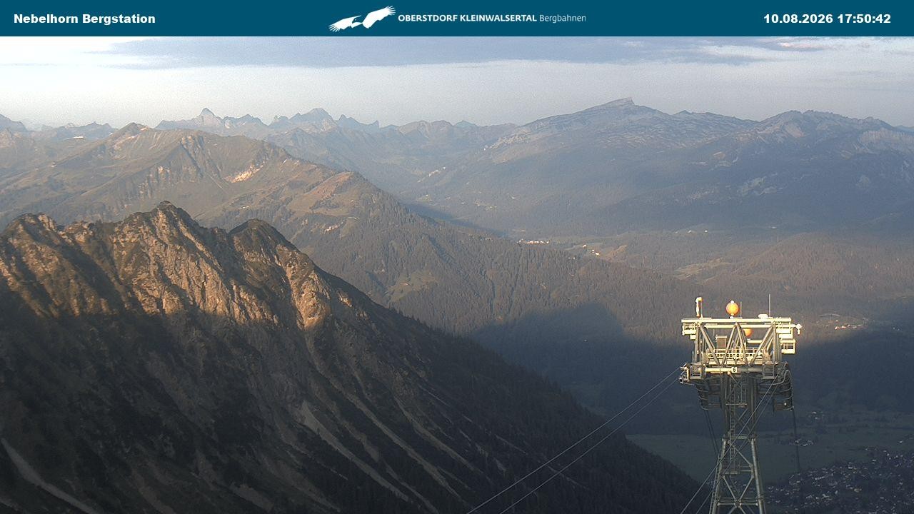 Archiv Foto Webcam Blick von der "Höfatsblick" Bergstation ins Tal