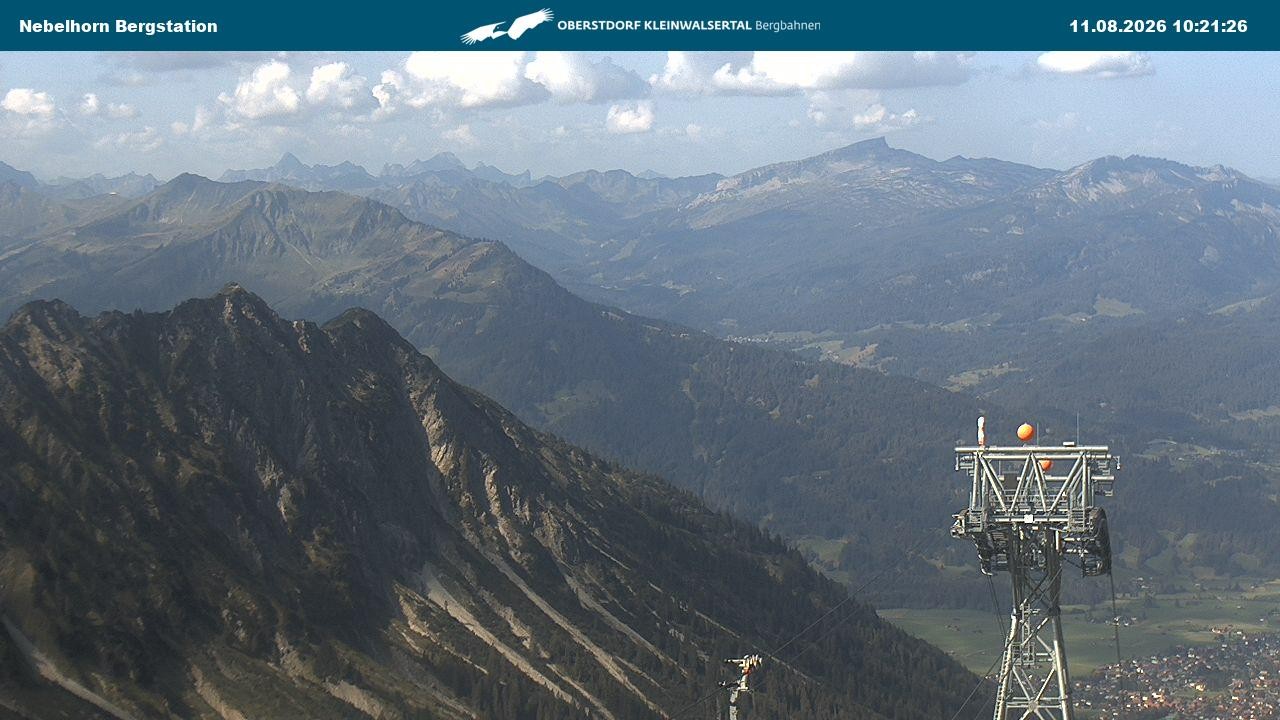 Archiv Foto Webcam Blick von der "Höfatsblick" Bergstation ins Tal