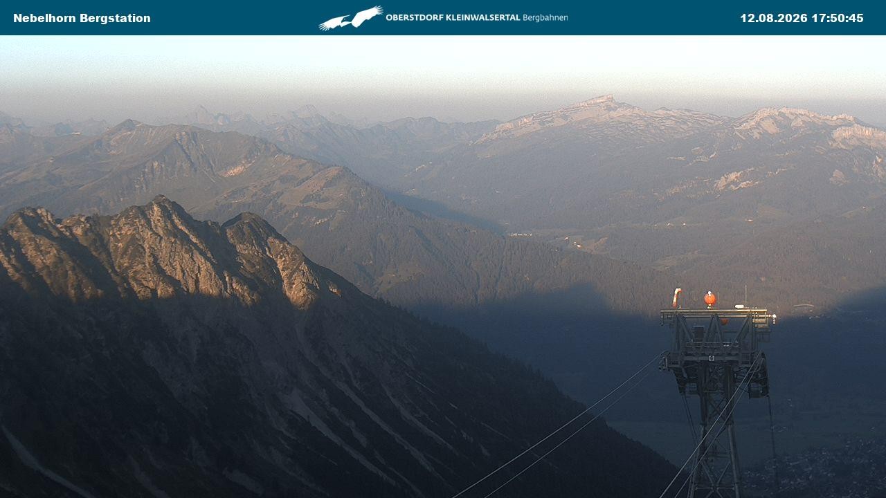 Archiv Foto Webcam Blick von der "Höfatsblick" Bergstation ins Tal