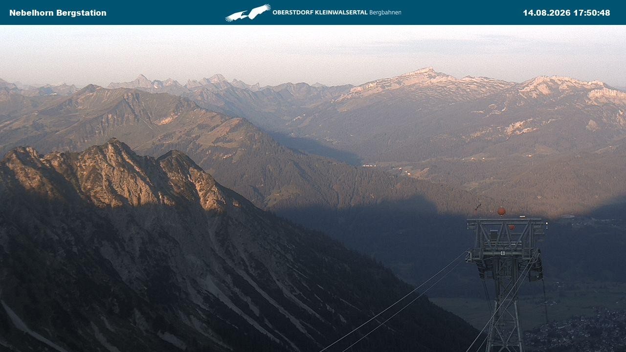 Archiv Foto Webcam Blick von der "Höfatsblick" Bergstation ins Tal