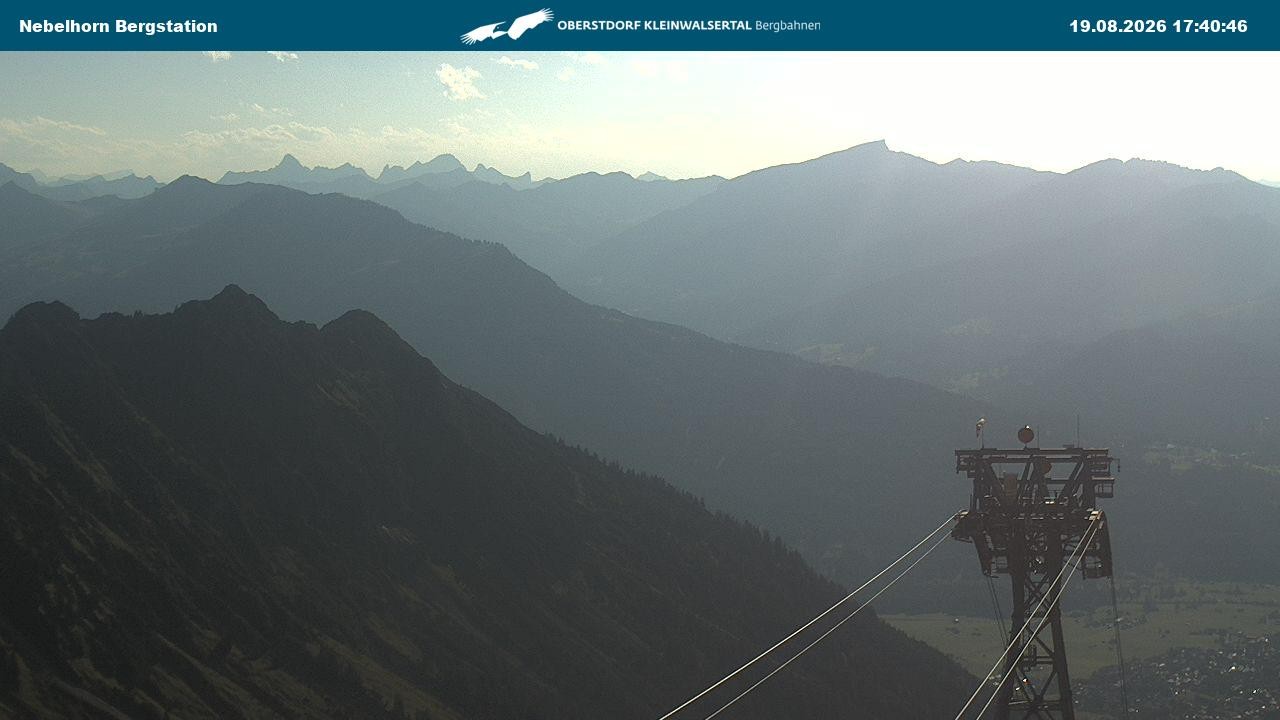 Archiv Foto Webcam Blick von der "Höfatsblick" Bergstation ins Tal