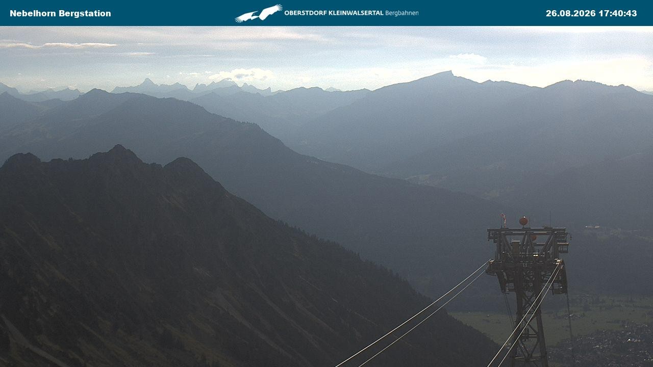 Archiv Foto Webcam Blick von der "Höfatsblick" Bergstation ins Tal