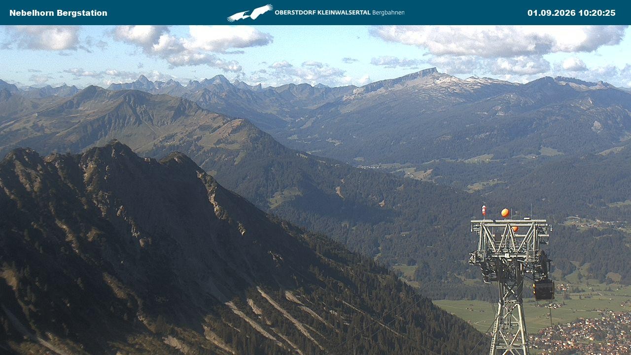 Archiv Foto Webcam Blick von der "Höfatsblick" Bergstation ins Tal