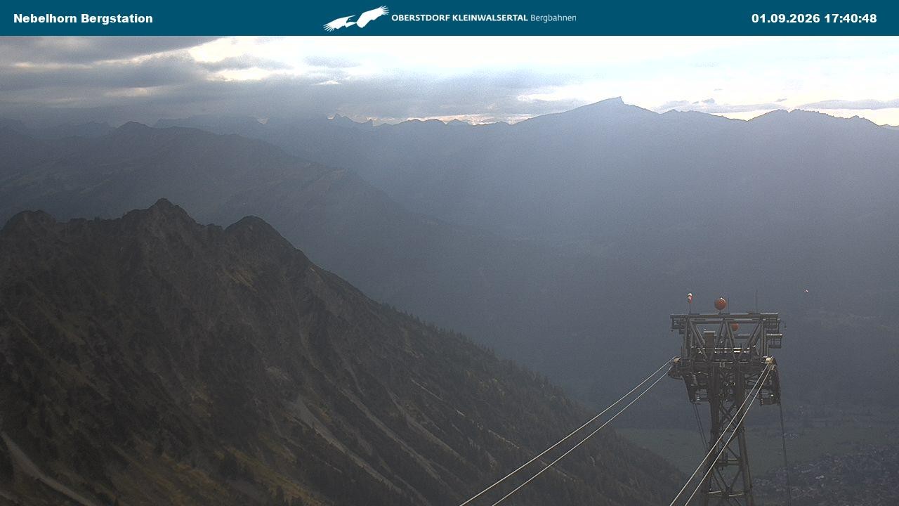Archiv Foto Webcam Blick von der "Höfatsblick" Bergstation ins Tal