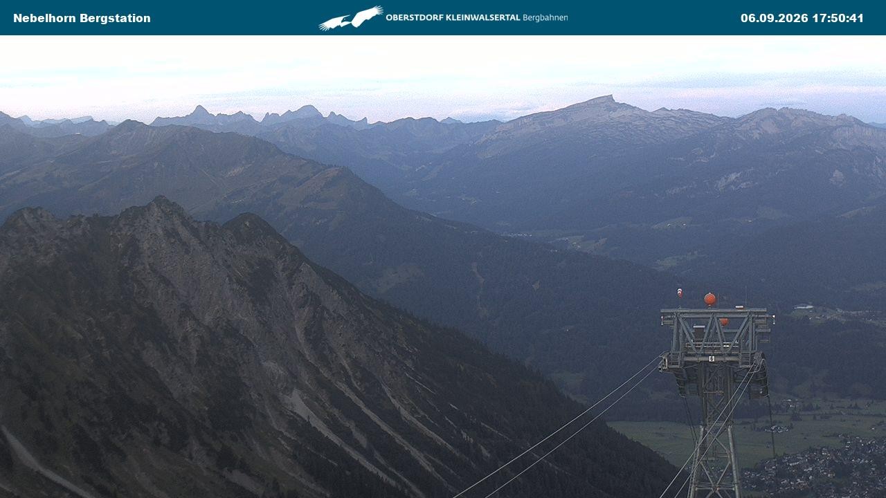 Archiv Foto Webcam Blick von der "Höfatsblick" Bergstation ins Tal