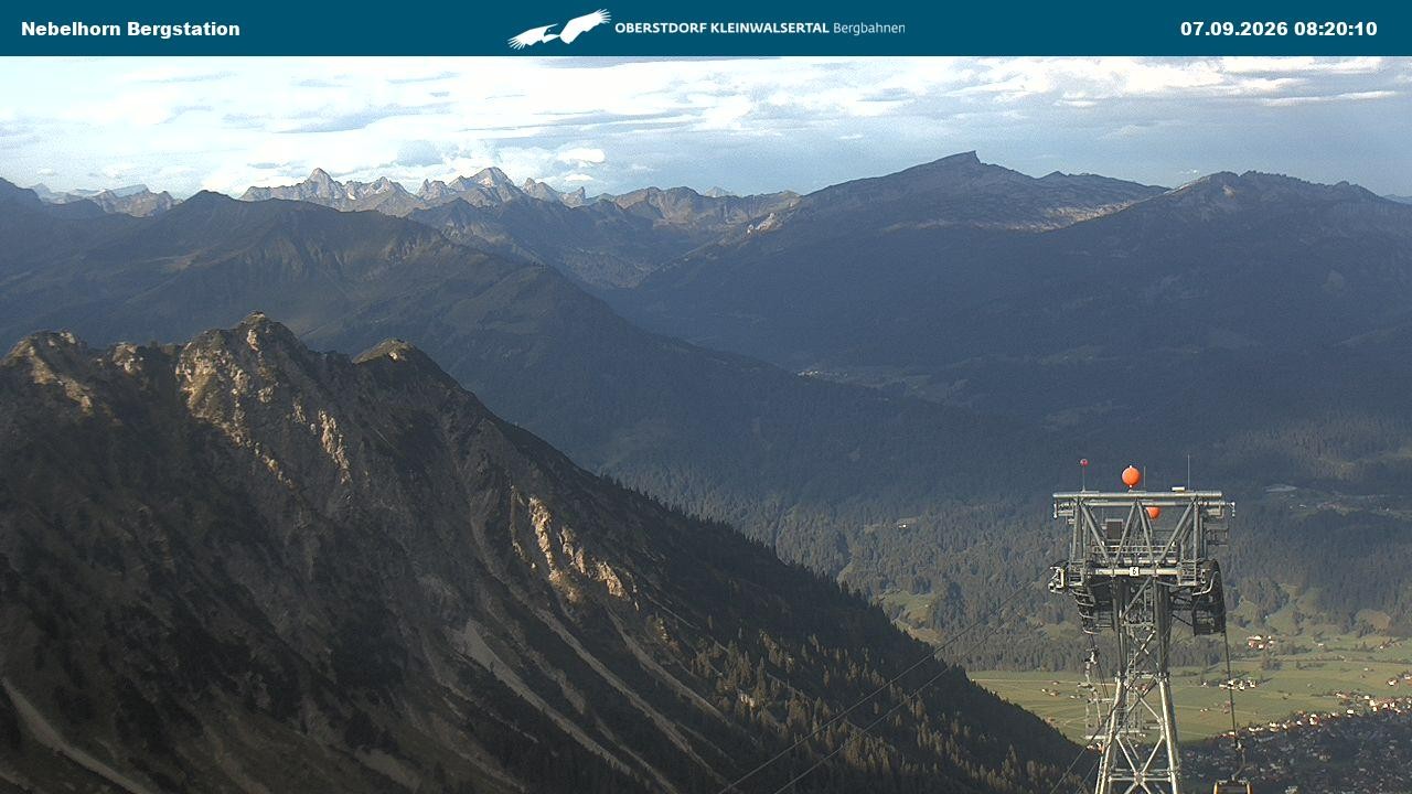 Archiv Foto Webcam Blick von der "Höfatsblick" Bergstation ins Tal