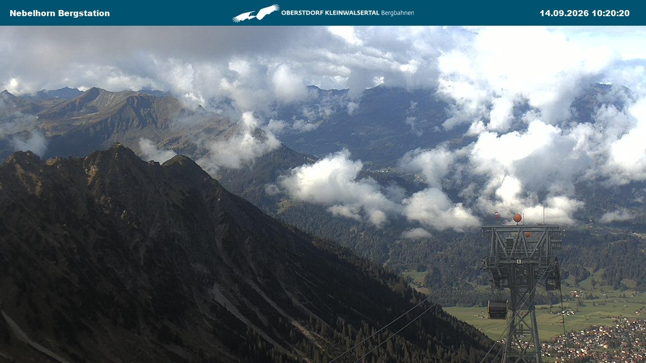 Archiv Foto Webcam Blick von der "Höfatsblick" Bergstation ins Tal