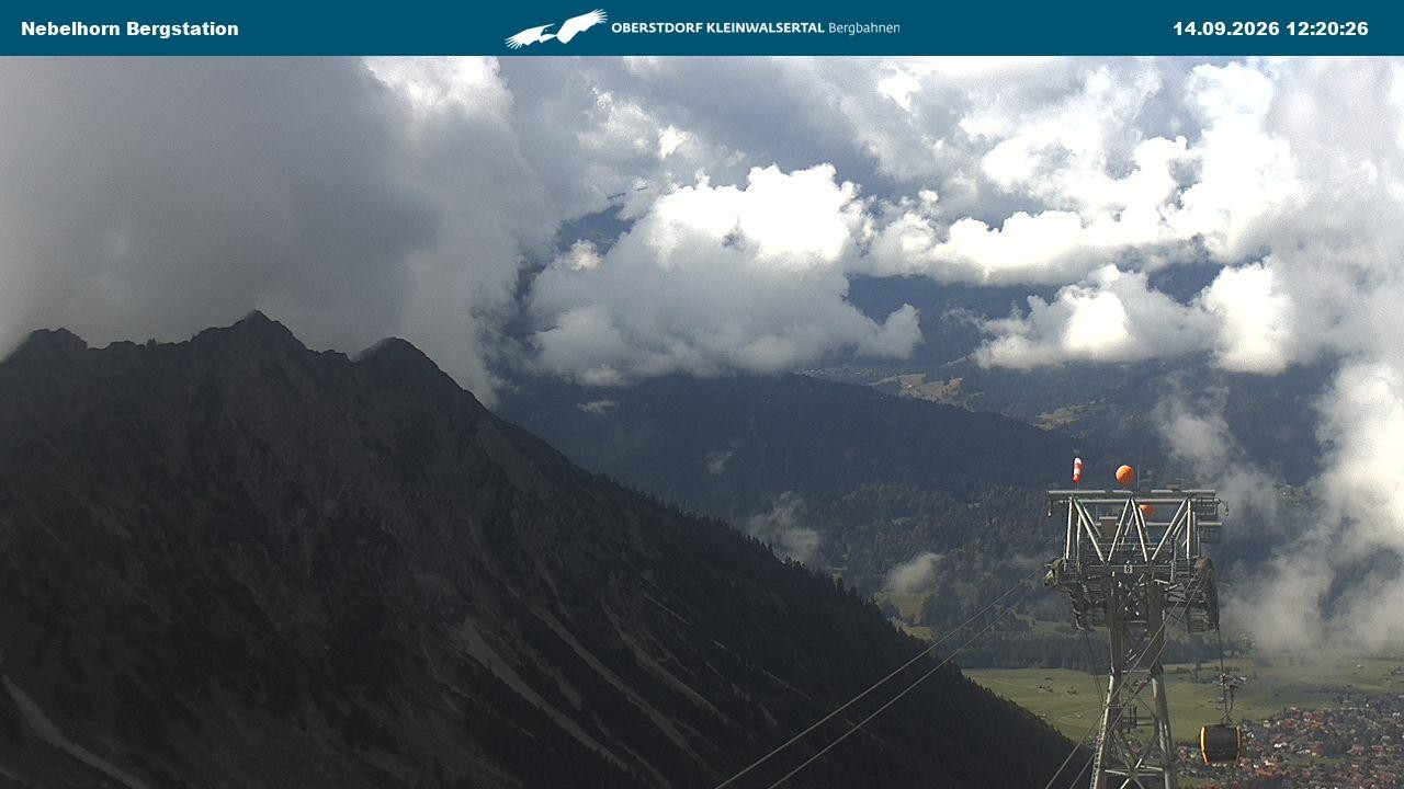 Archiv Foto Webcam Blick von der "Höfatsblick" Bergstation ins Tal