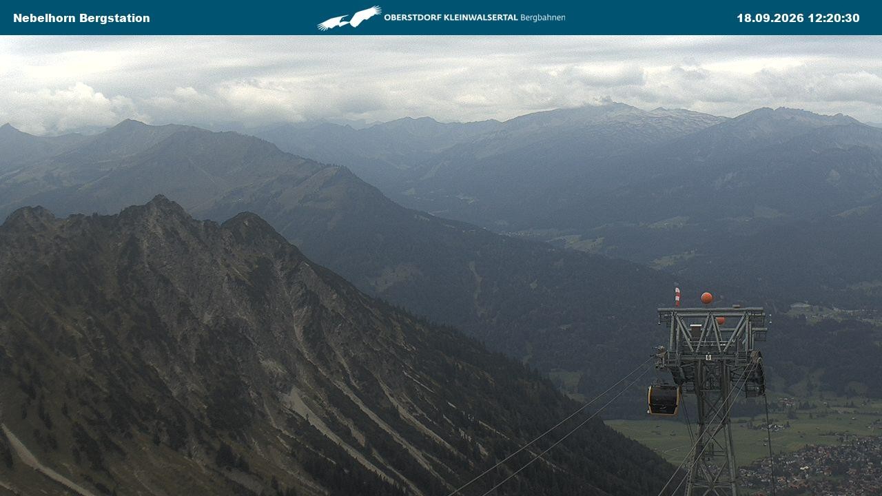 Archiv Foto Webcam Blick von der "Höfatsblick" Bergstation ins Tal