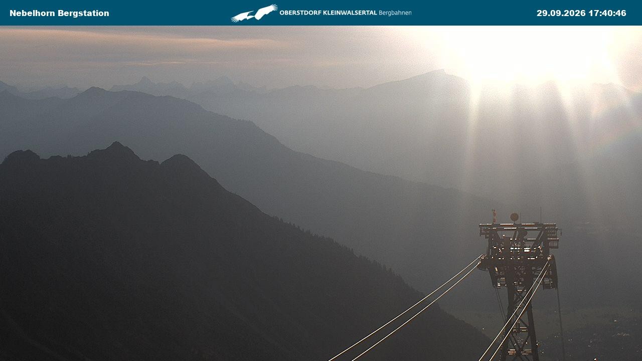 Archiv Foto Webcam Blick von der "Höfatsblick" Bergstation ins Tal