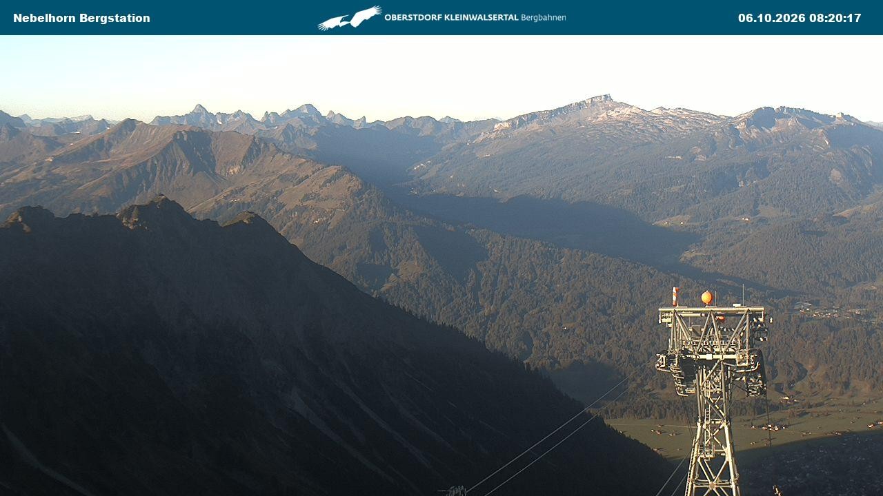 Archiv Foto Webcam Blick von der "Höfatsblick" Bergstation ins Tal