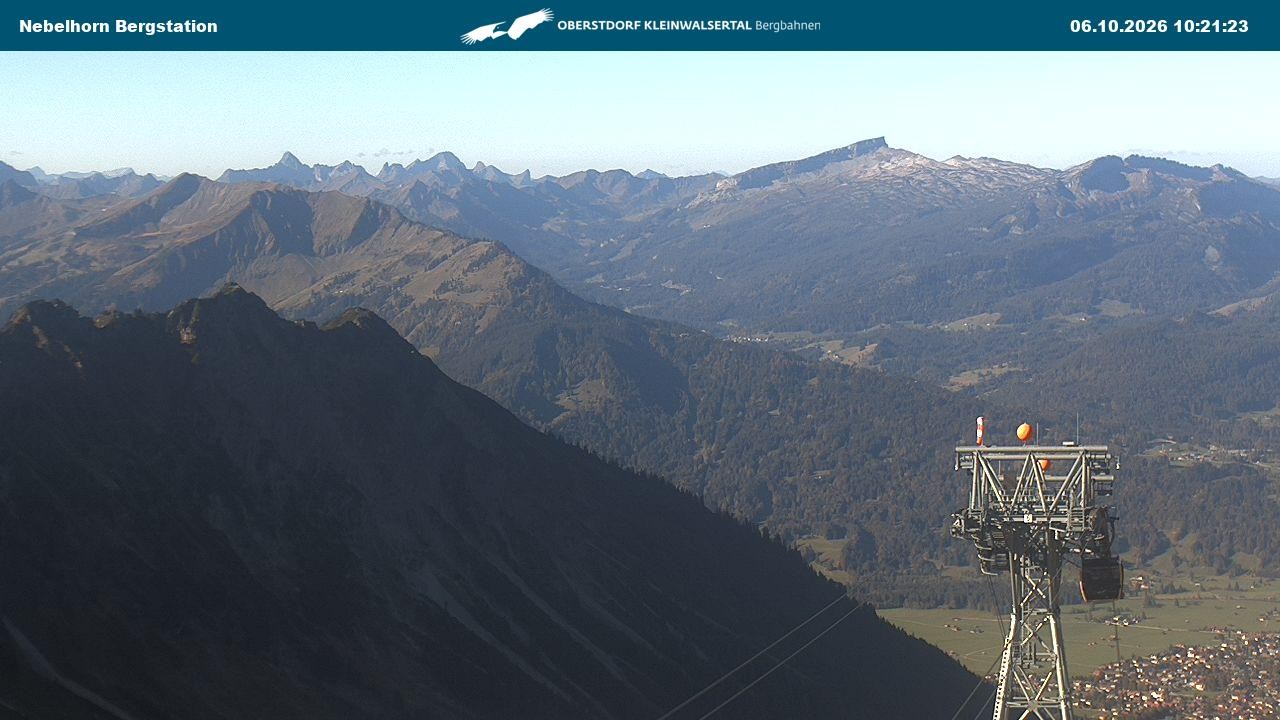 Archiv Foto Webcam Blick von der "Höfatsblick" Bergstation ins Tal