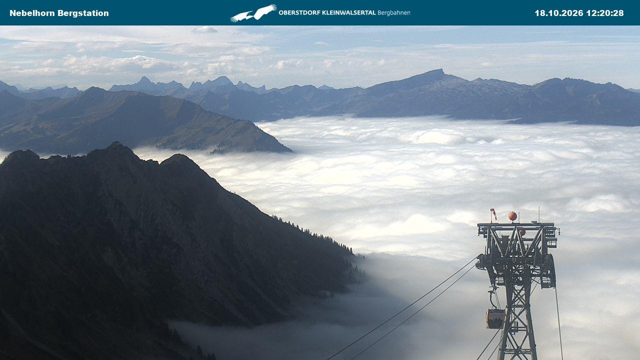Archiv Foto Webcam Blick von der "Höfatsblick" Bergstation ins Tal