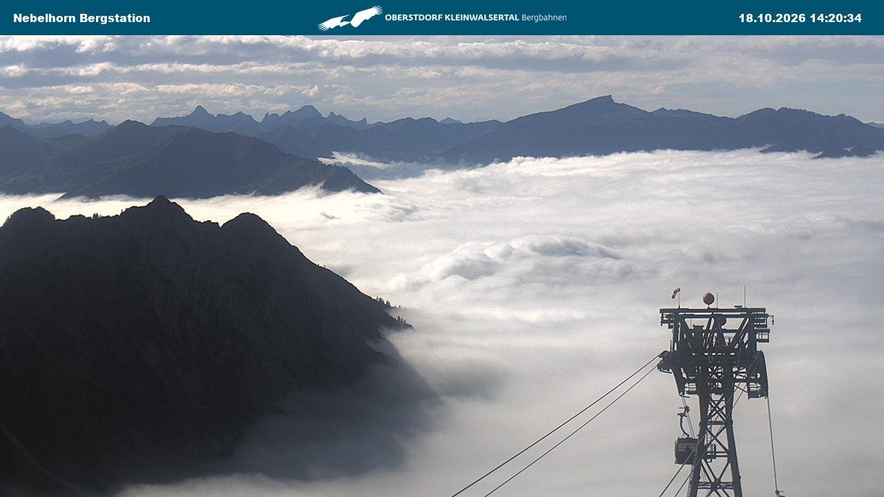 Archiv Foto Webcam Blick von der "Höfatsblick" Bergstation ins Tal