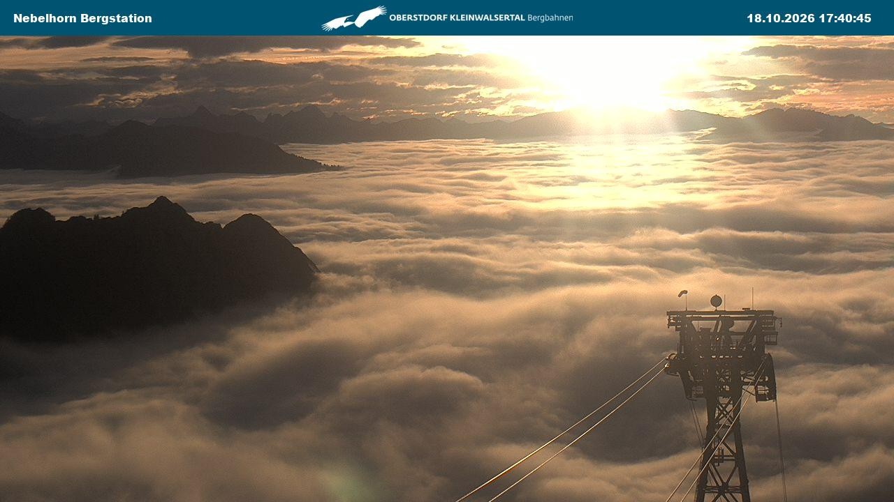 Archiv Foto Webcam Blick von der "Höfatsblick" Bergstation ins Tal