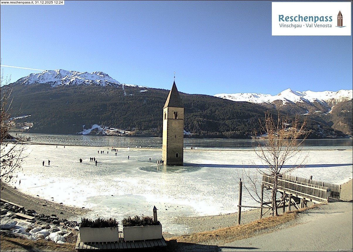 Archiv Foto Webcam Reschensee mit versunkenem Turm