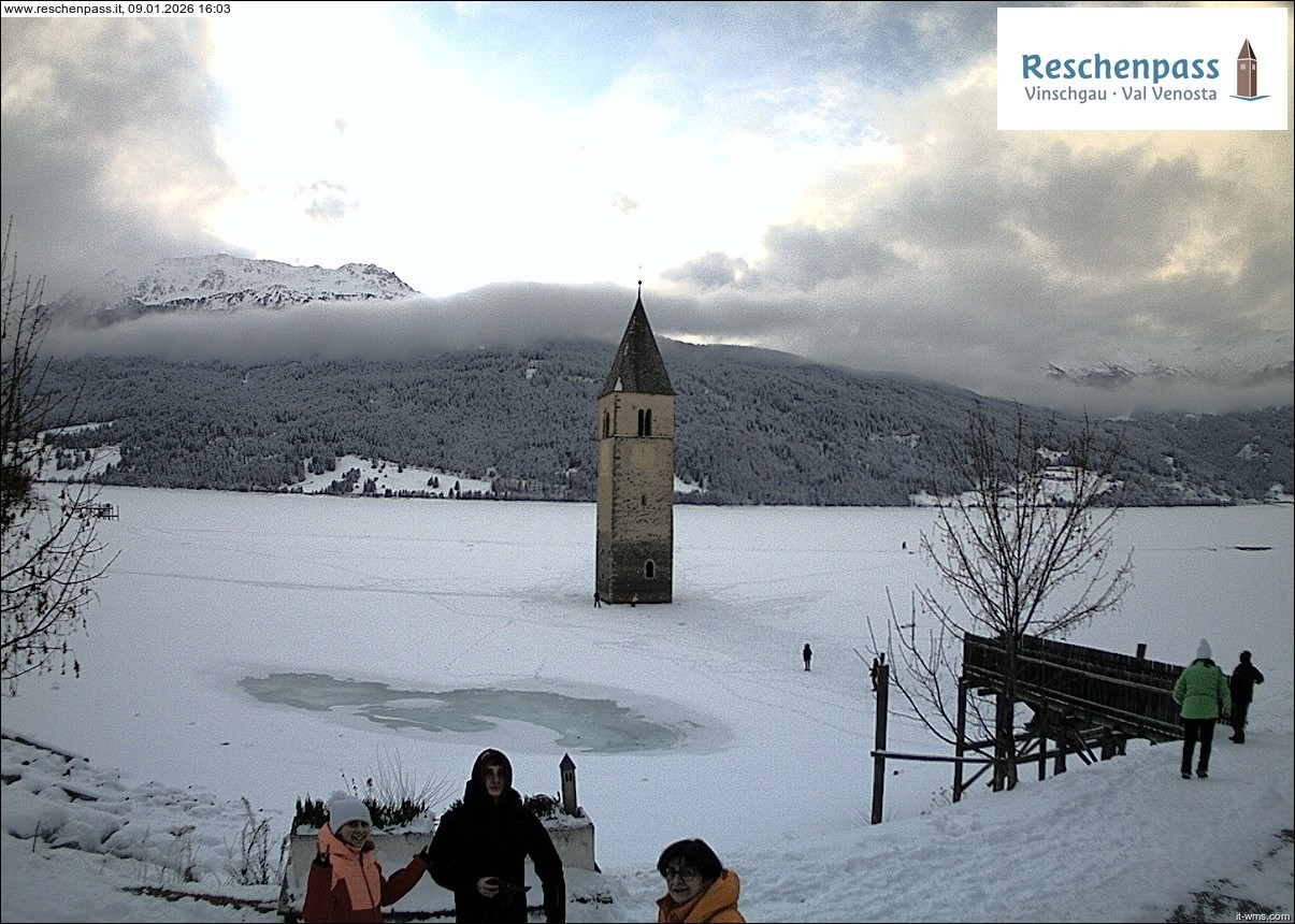 Archived image Webcam Lake Resia and the symbol of Venosta Valley