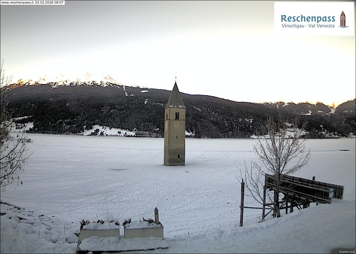 Archived image Webcam Lake Resia and the symbol of Venosta Valley