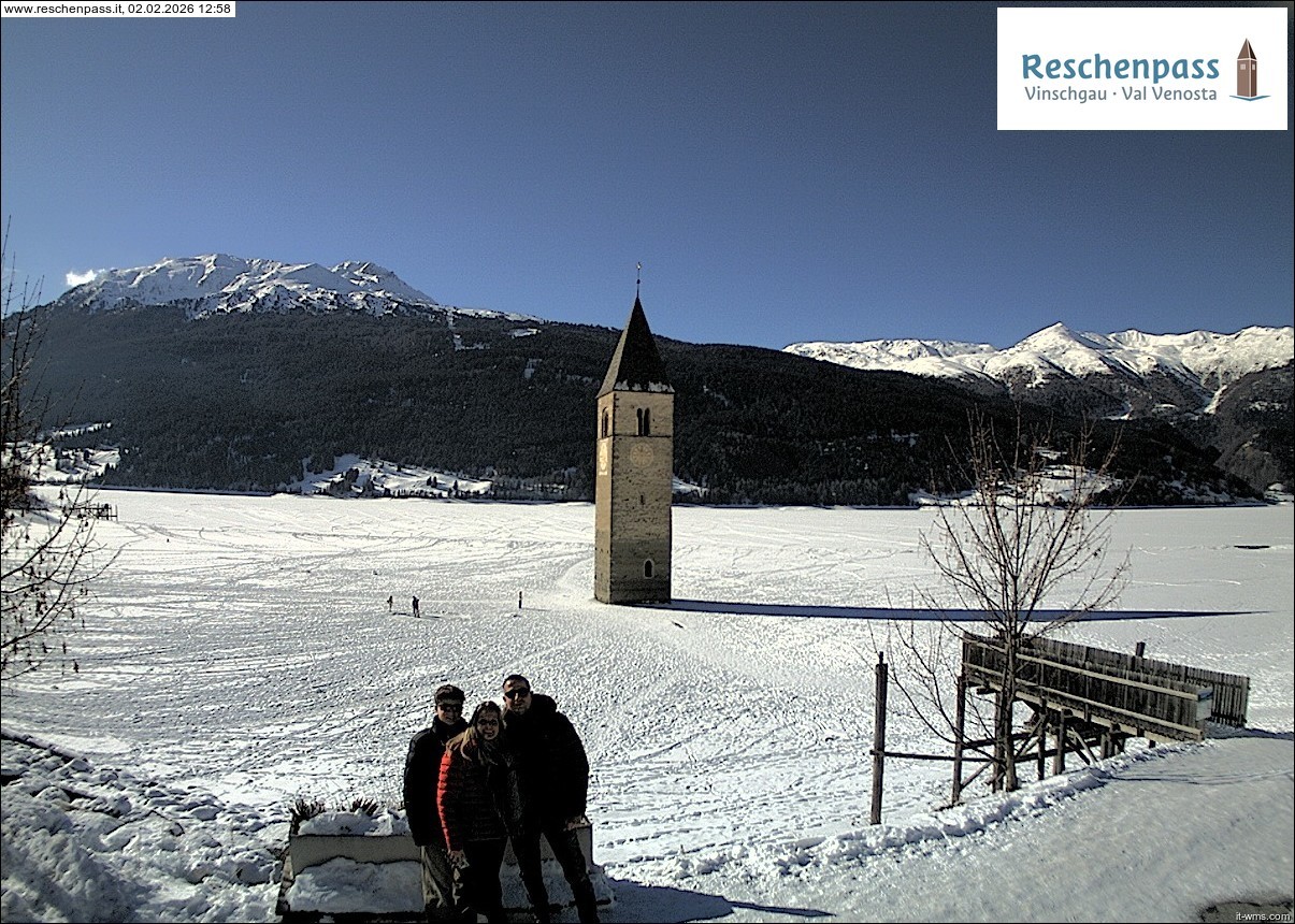 Archived image Webcam Lake Resia and the symbol of Venosta Valley
