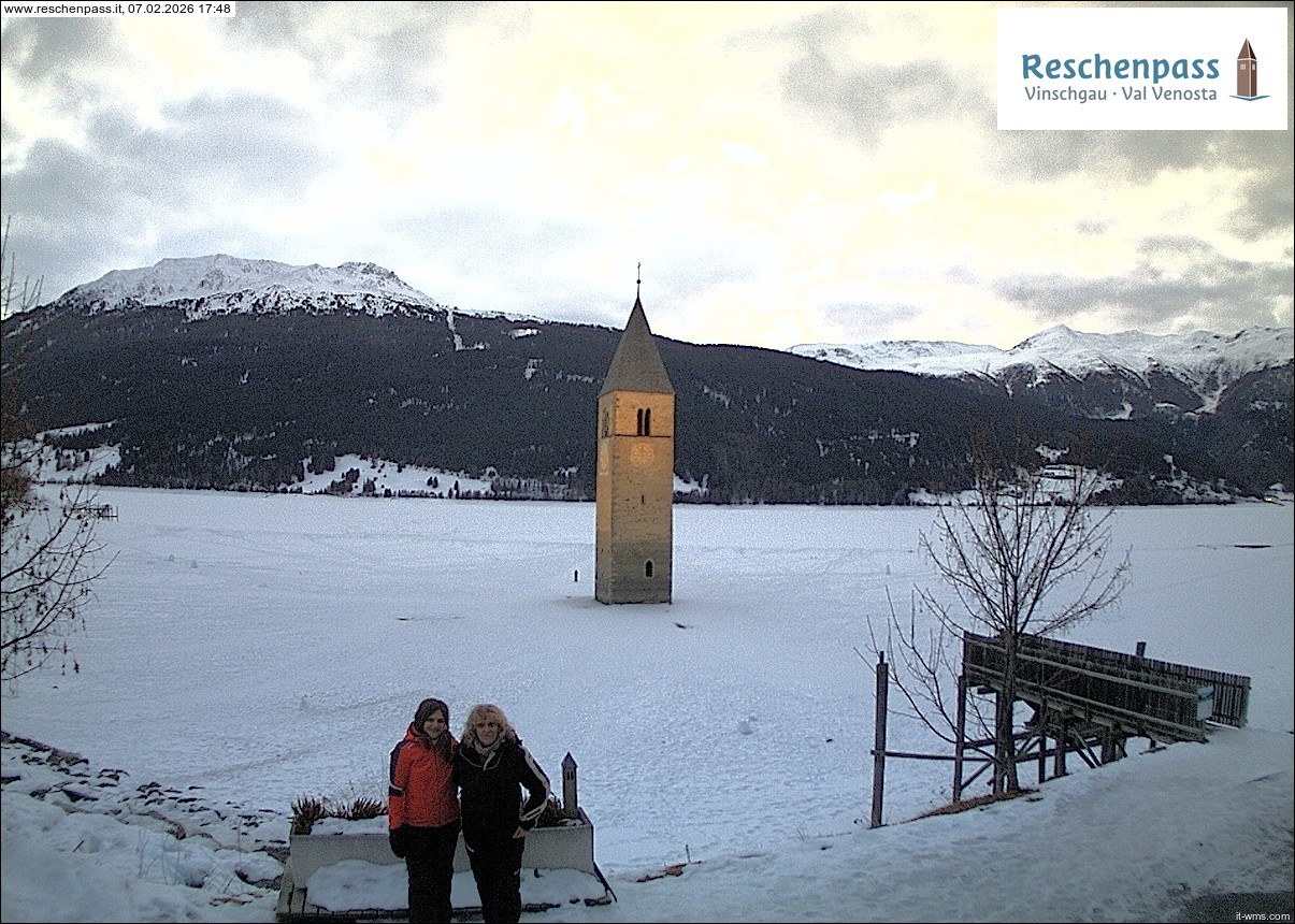 Archived image Webcam Lake Resia and the symbol of Venosta Valley