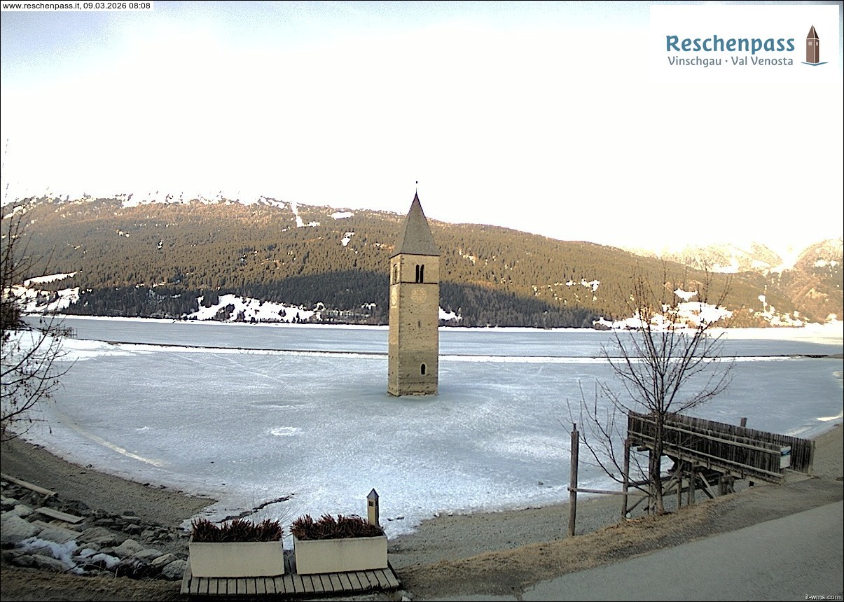 Archived image Webcam Lake Resia and the symbol of Venosta Valley