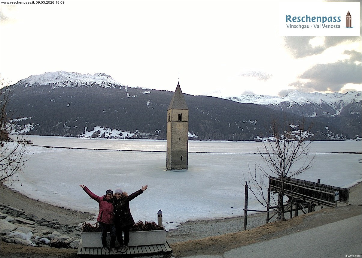 Archived image Webcam Lake Resia and the symbol of Venosta Valley