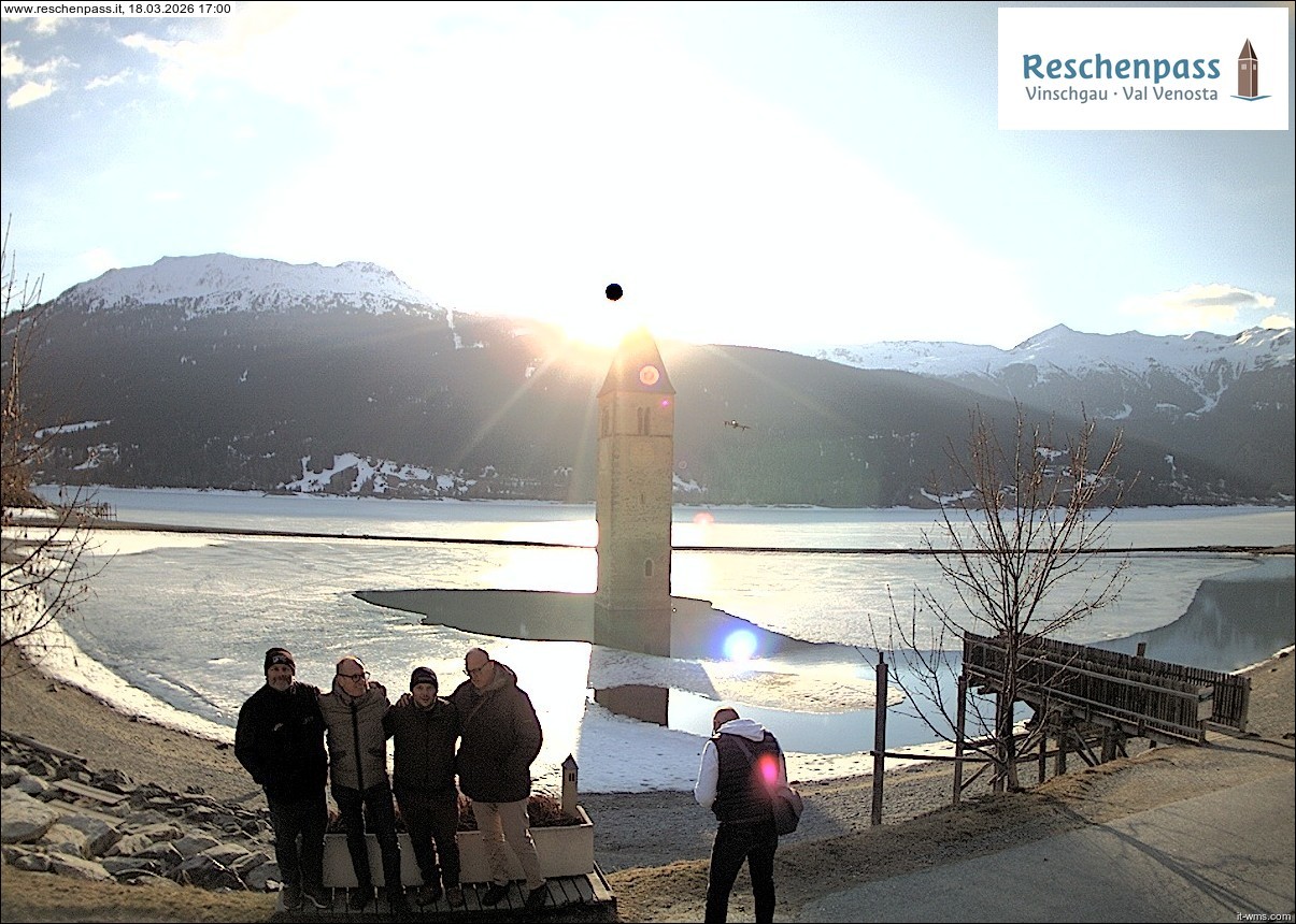 Archived image Webcam Lake Resia and the symbol of Venosta Valley