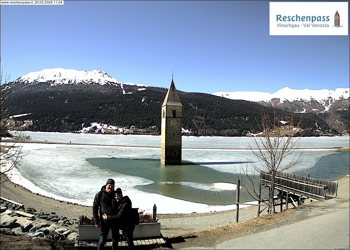 Archiv Foto Webcam Reschensee mit versunkenem Turm