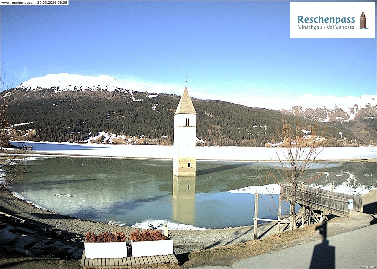 Archiv Foto Webcam Reschensee mit versunkenem Turm