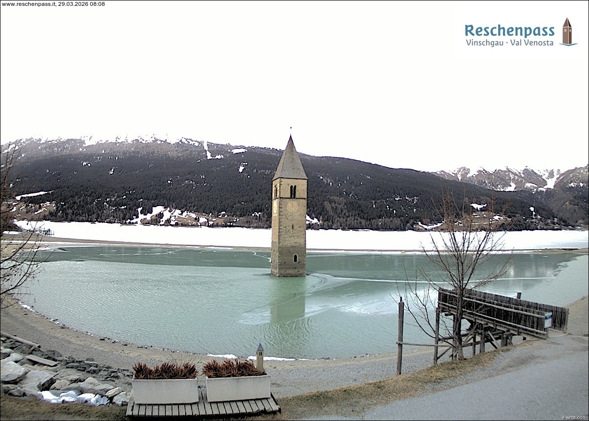 Archived image Webcam Lake Resia and the symbol of Venosta Valley