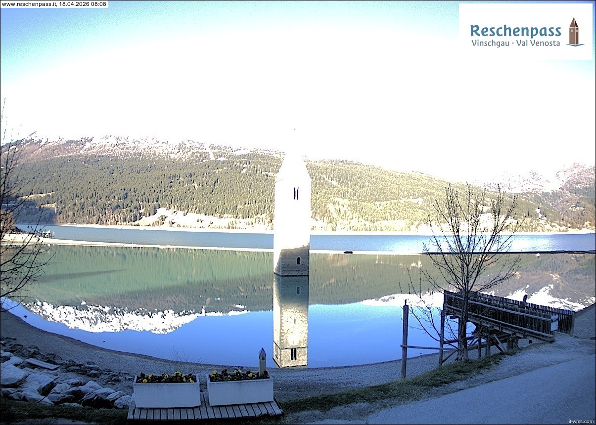 Archived image Webcam Lake Resia and the symbol of Venosta Valley