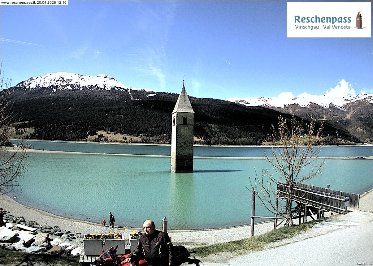 Archiv Foto Webcam Reschensee mit versunkenem Turm