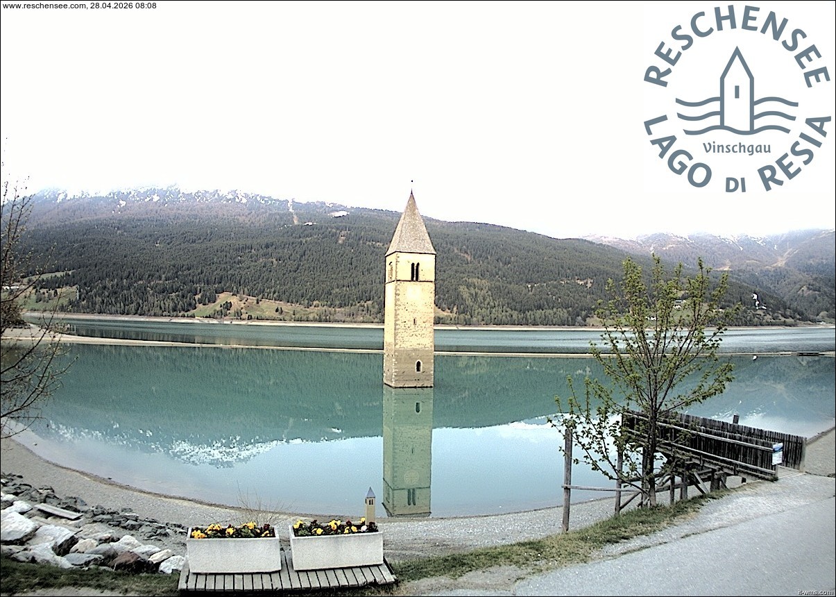Archived image Webcam Lake Resia and the symbol of Venosta Valley