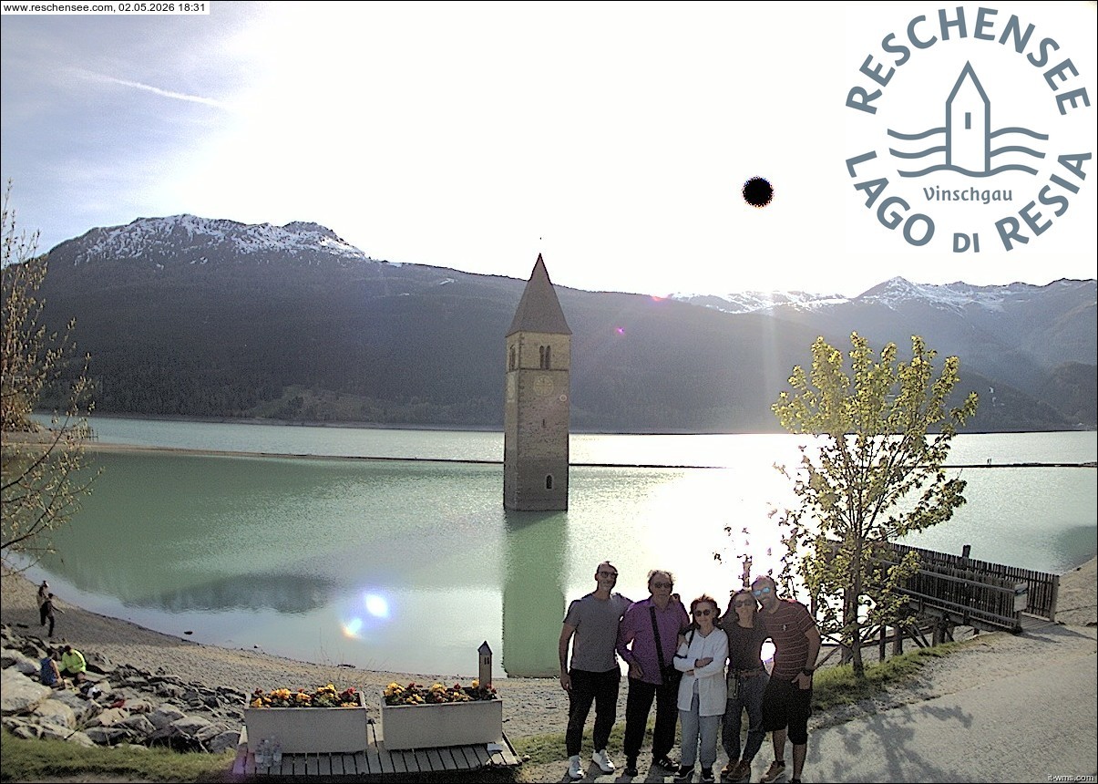 Archiv Foto Webcam Reschensee mit versunkenem Turm