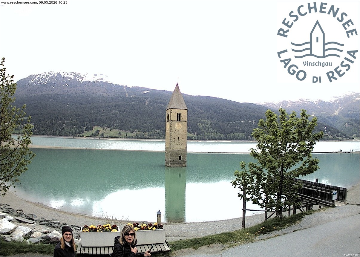 Archived image Webcam Lake Resia and the symbol of Venosta Valley