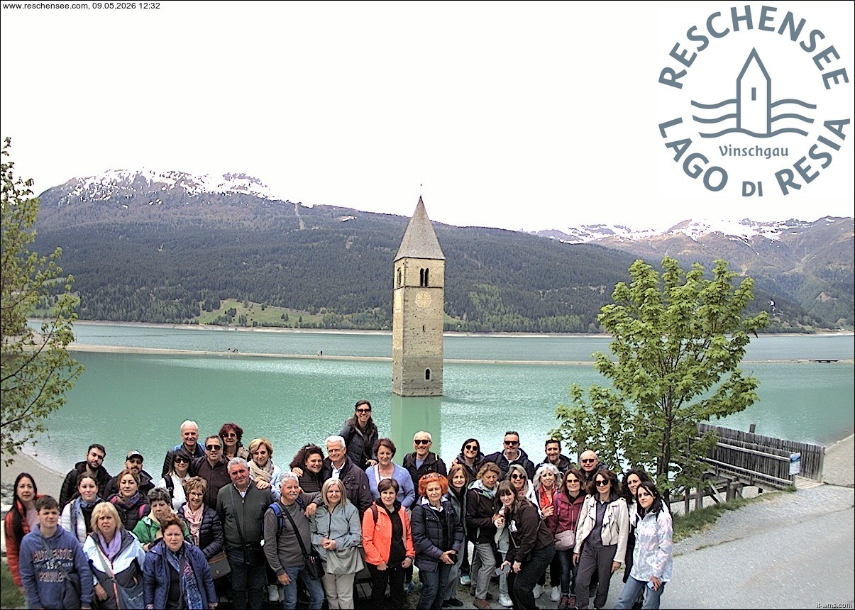 Archived image Webcam Lake Resia and the symbol of Venosta Valley