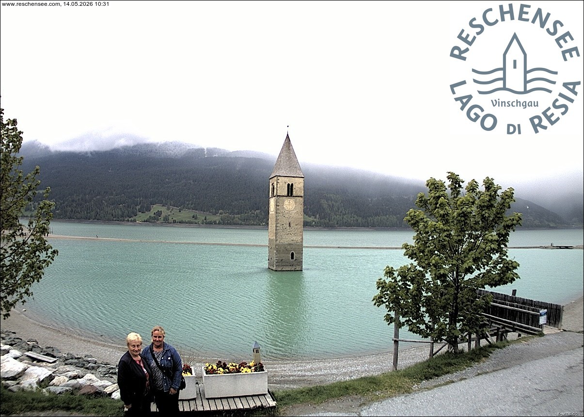 Archived image Webcam Lake Resia and the symbol of Venosta Valley
