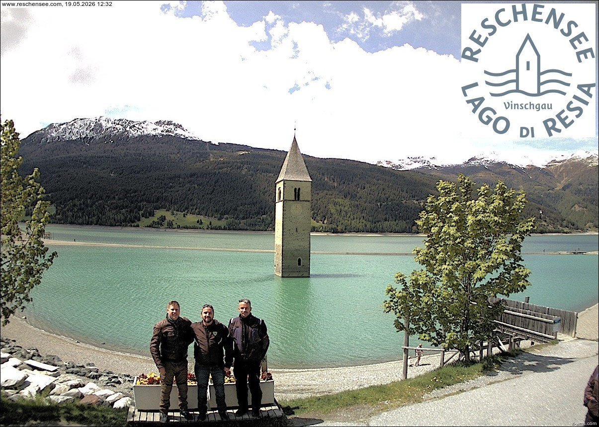 Archiv Foto Webcam Reschensee mit versunkenem Turm