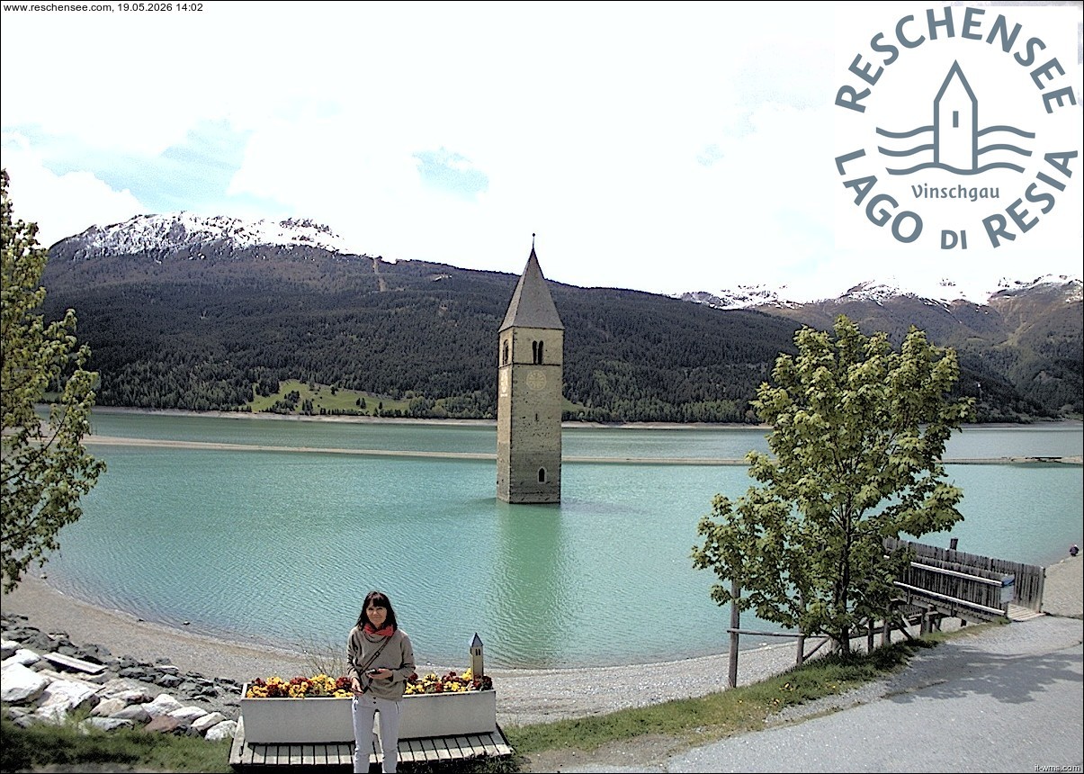 Archiv Foto Webcam Reschensee mit versunkenem Turm