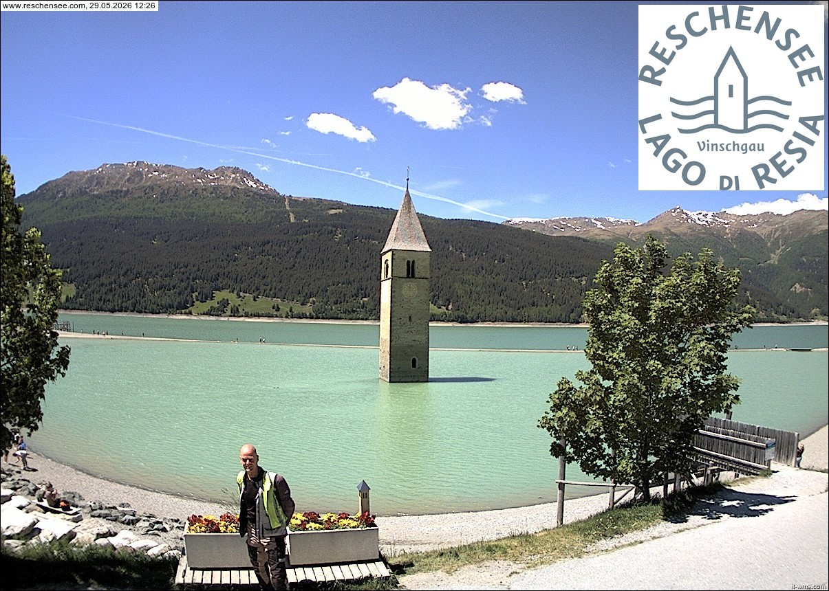 Archiv Foto Webcam Reschensee mit versunkenem Turm