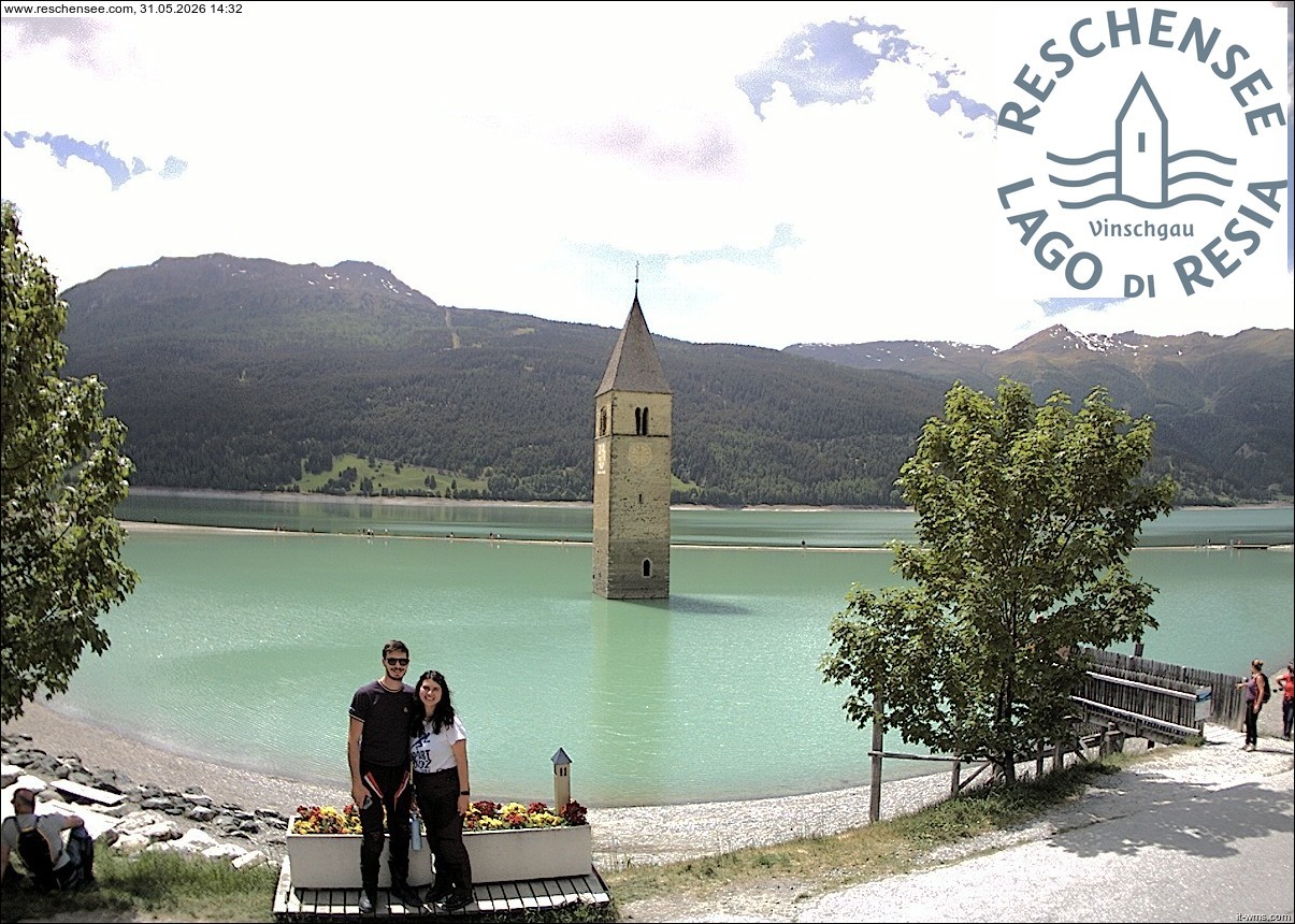 Archiv Foto Webcam Reschensee mit versunkenem Turm