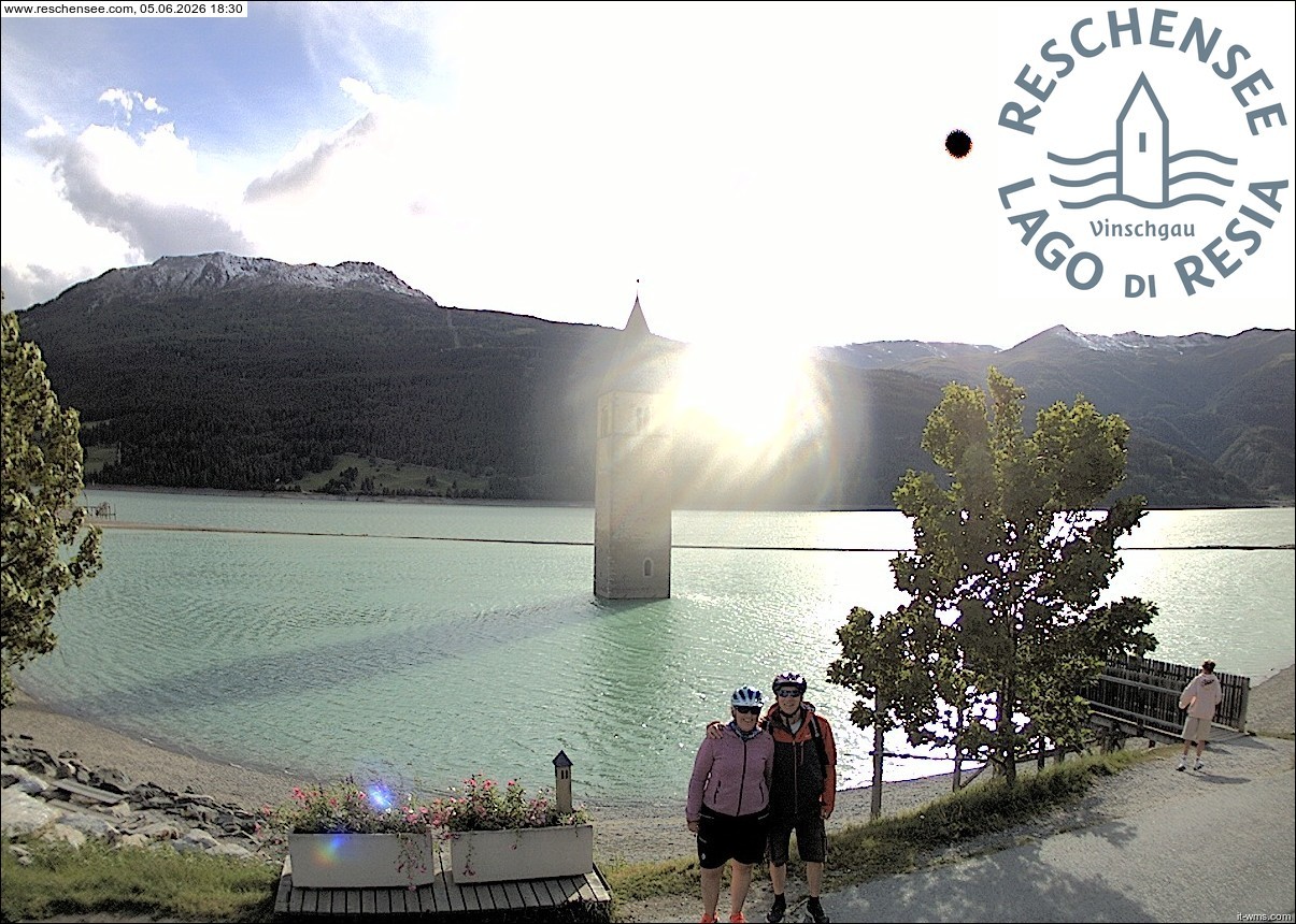 Archiv Foto Webcam Reschensee mit versunkenem Turm