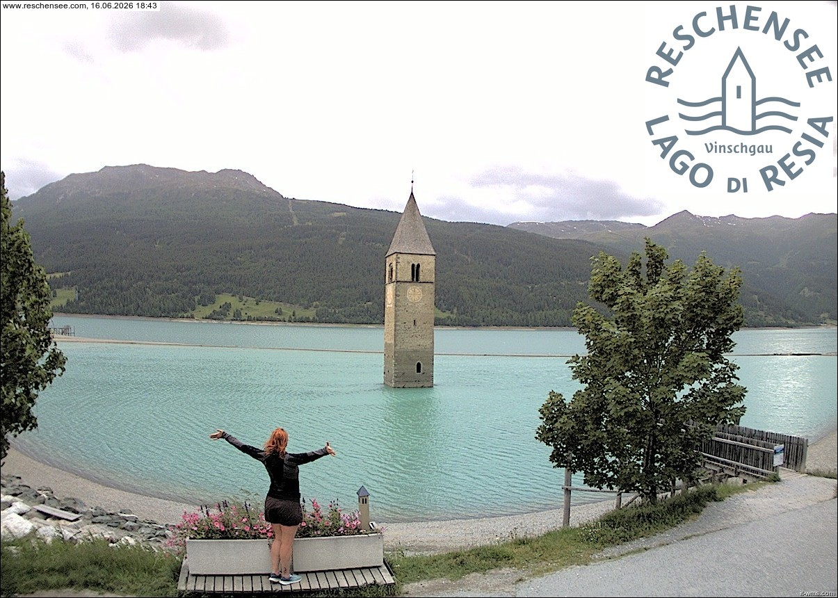 Archiv Foto Webcam Reschensee mit versunkenem Turm
