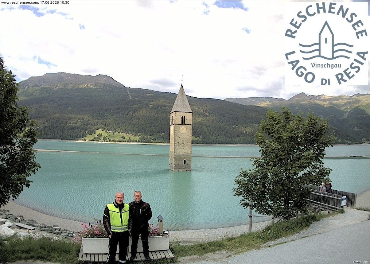 Archiv Foto Webcam Reschensee mit versunkenem Turm