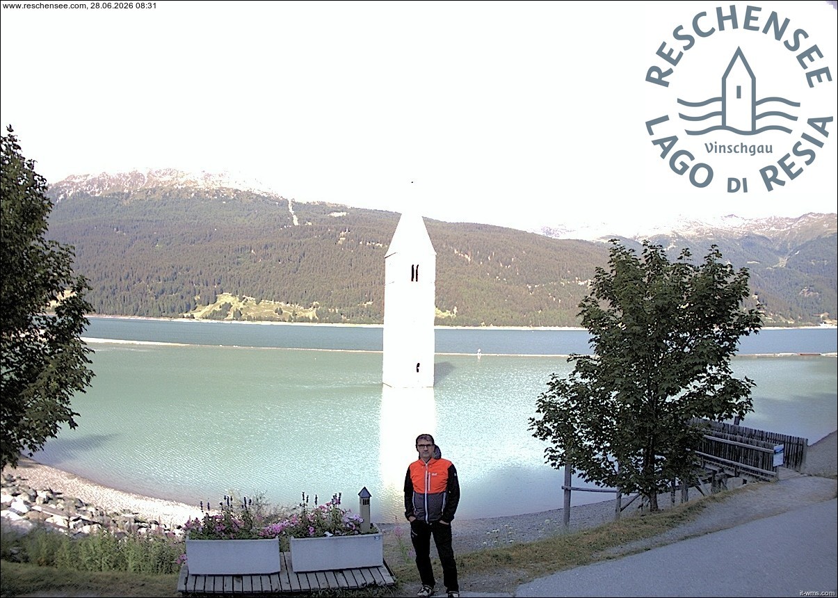Archiv Foto Webcam Reschensee mit versunkenem Turm