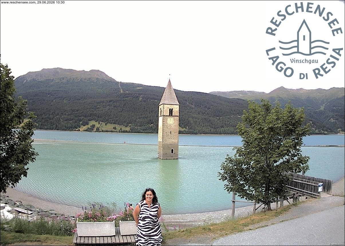 Archived image Webcam Lake Resia and the symbol of Venosta Valley