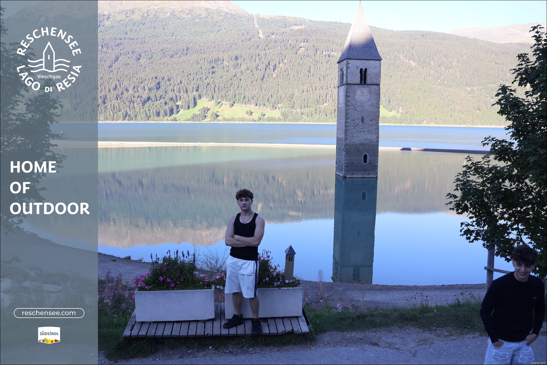 Archiv Foto Webcam Reschensee mit versunkenem Turm