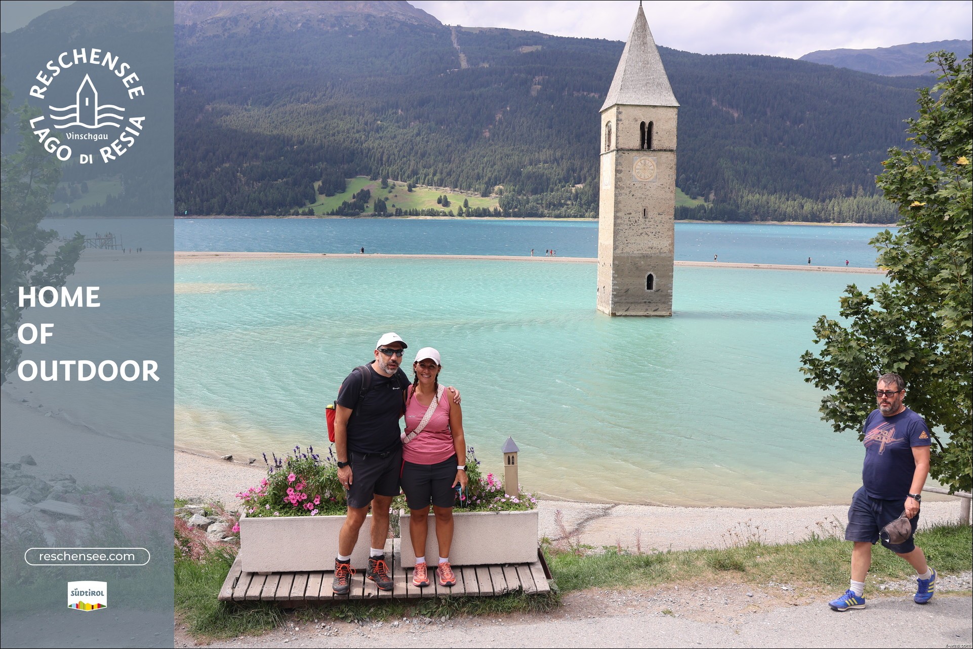 Archiv Foto Webcam Reschensee mit versunkenem Turm